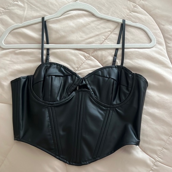 Forever 21 Top - Picture 1 of 2